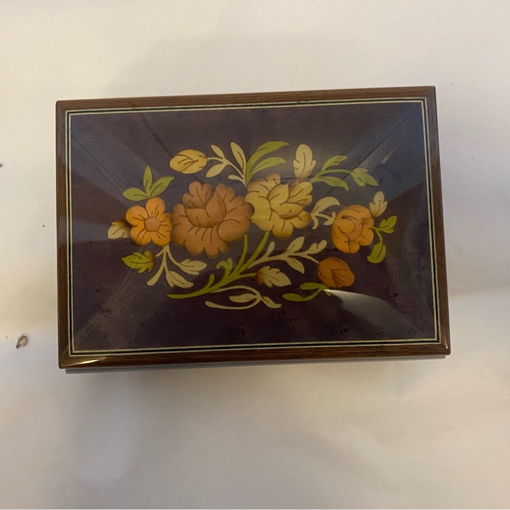 🎶 Italian Inlaid Wood Music/Jewelry Box